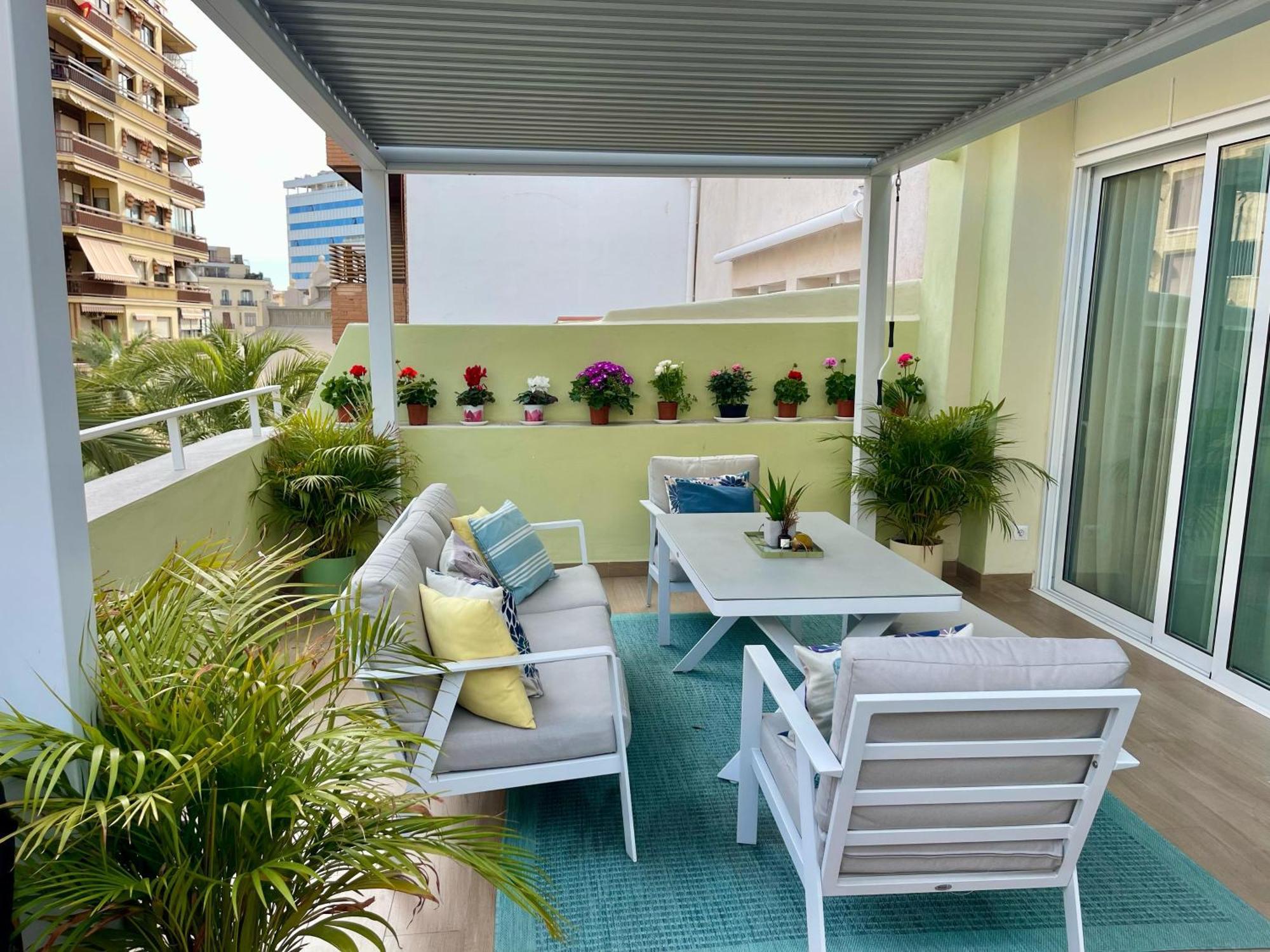 Gran Atico Con Terraza En El Centro De Alicante Exteriör bild