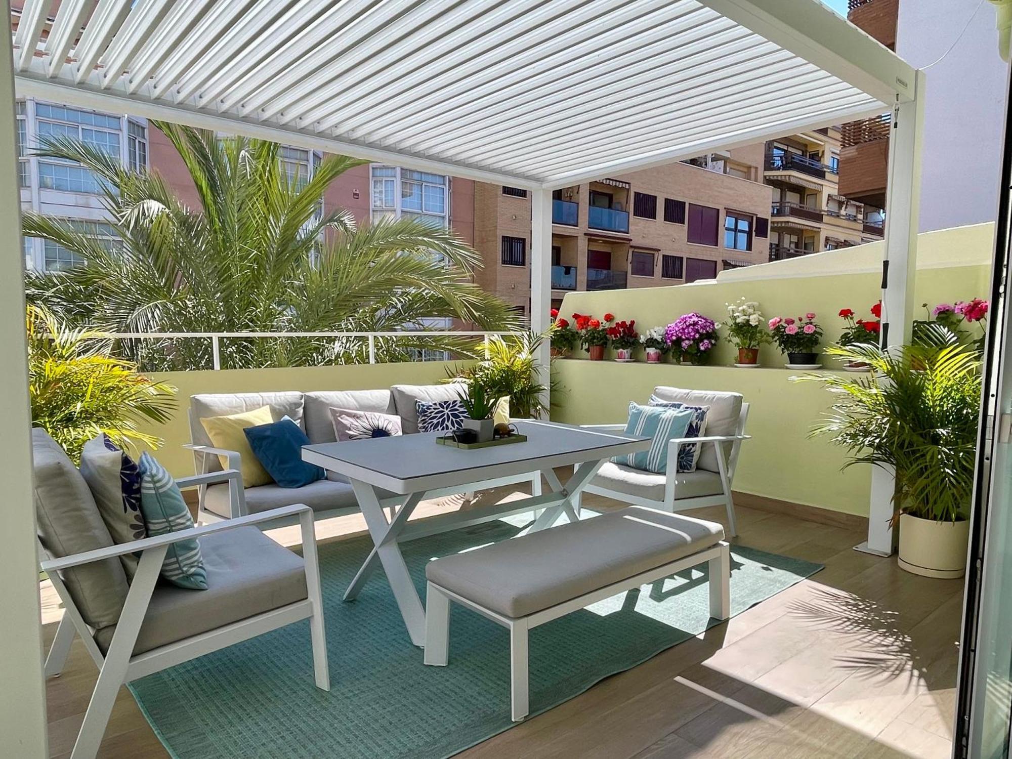 Gran Atico Con Terraza En El Centro De Alicante Exteriör bild